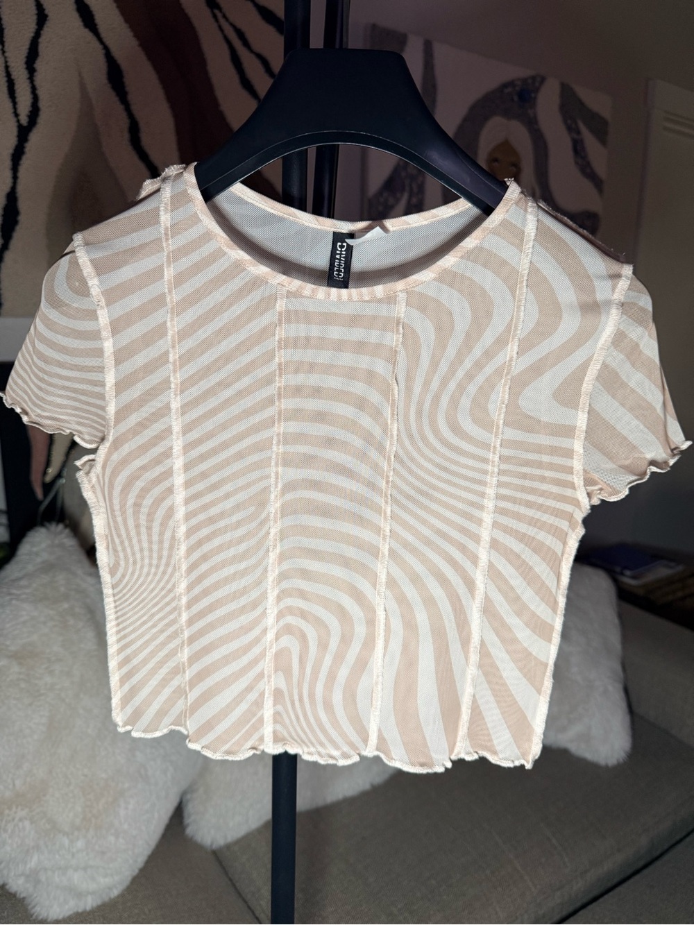 H&M Beige & White Swirl Mesh Crop Top